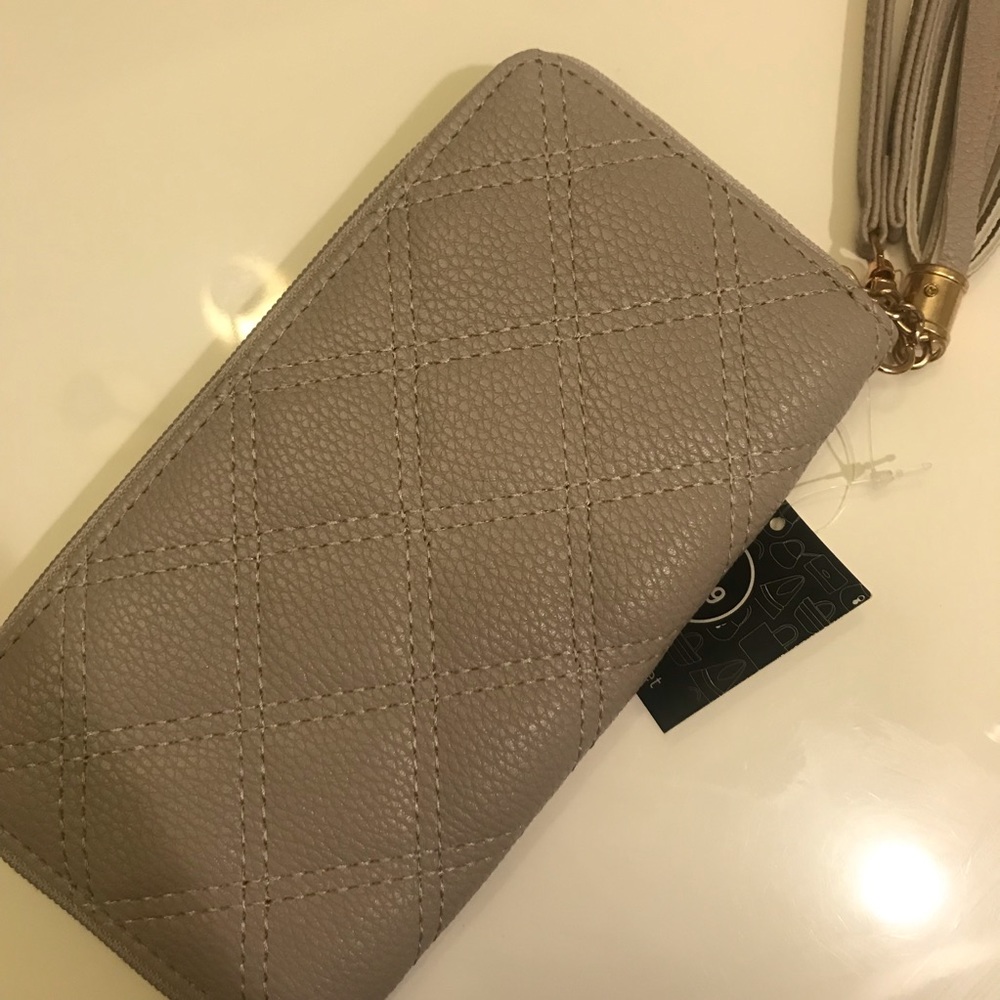 SEARS wallet wristlet tan Sandy color brand new